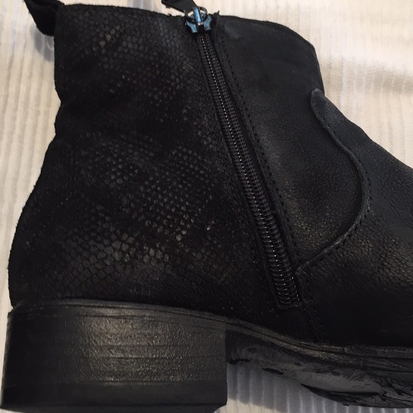 MJUS boots - Picture 4 of 8